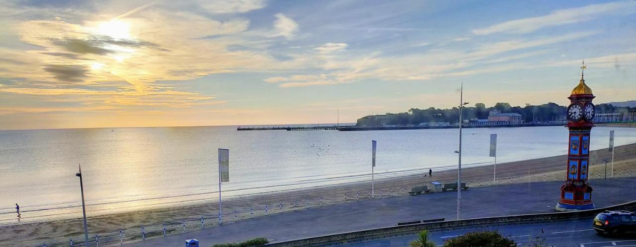 Apartment Sunrise View - Beachfront Apartment, Weymouth