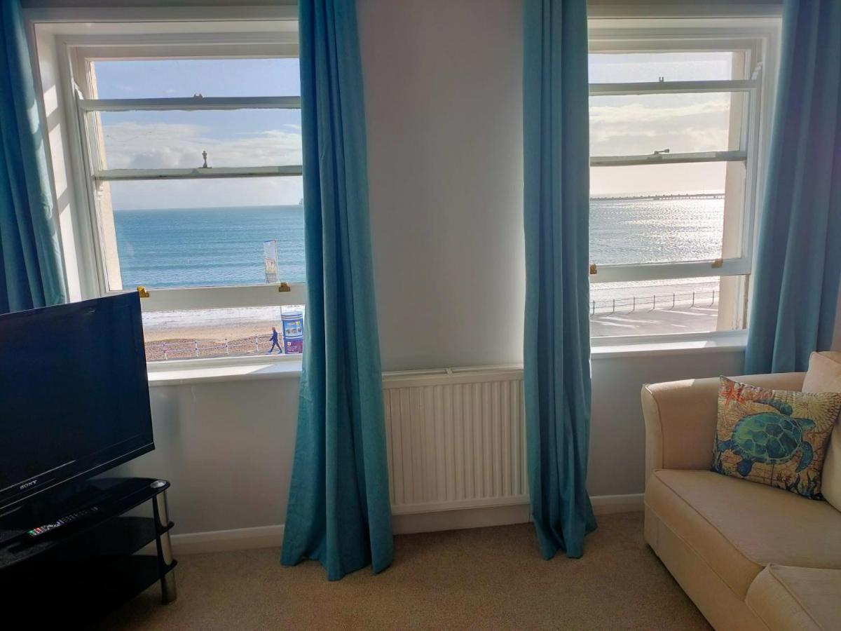 Apartment Sunrise View - Beachfront Apartment, Weymouth